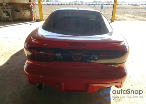 2001 Pontiac Firebird z USA, uszkodzony, nr VIN 2G2FS22K812150392